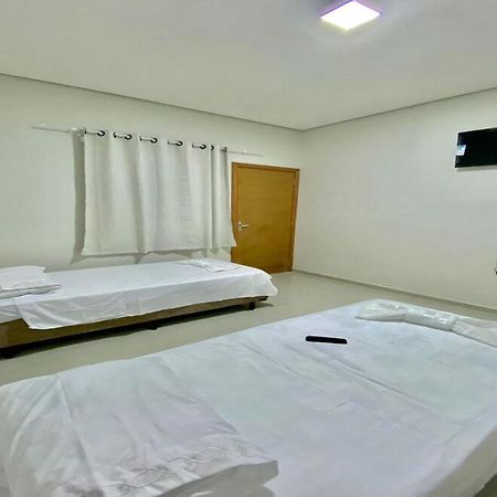 Amparo Hotel Ribas do Rio Pardo Екстер'єр фото